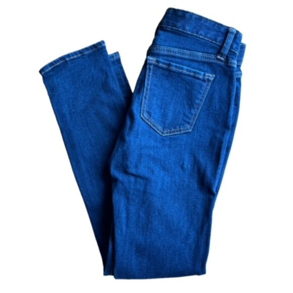 GAP - Picture 1 of 2